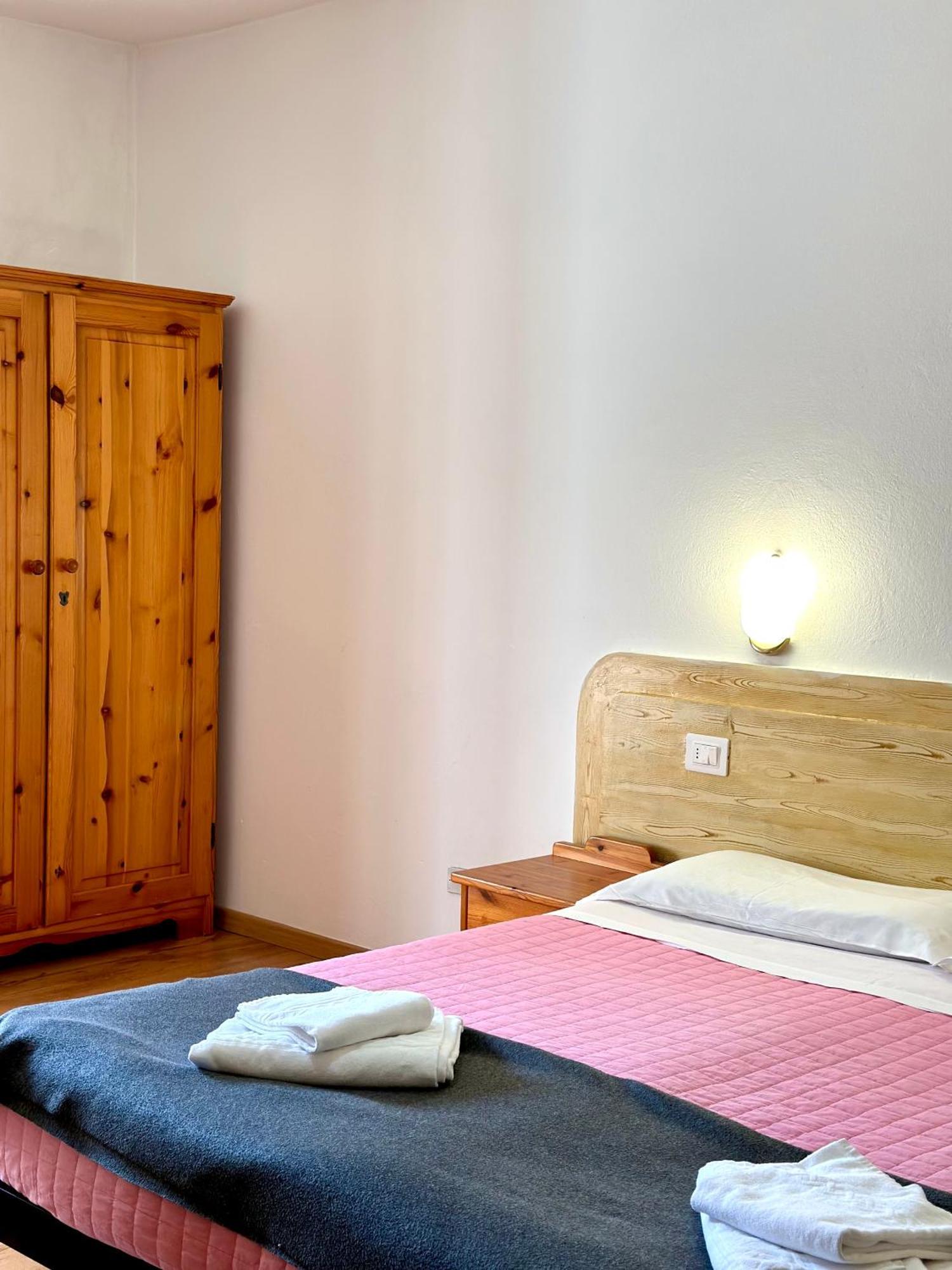 Albergo Varone Ρίβα ντελ Γκάρντα Εξωτερικό φωτογραφία